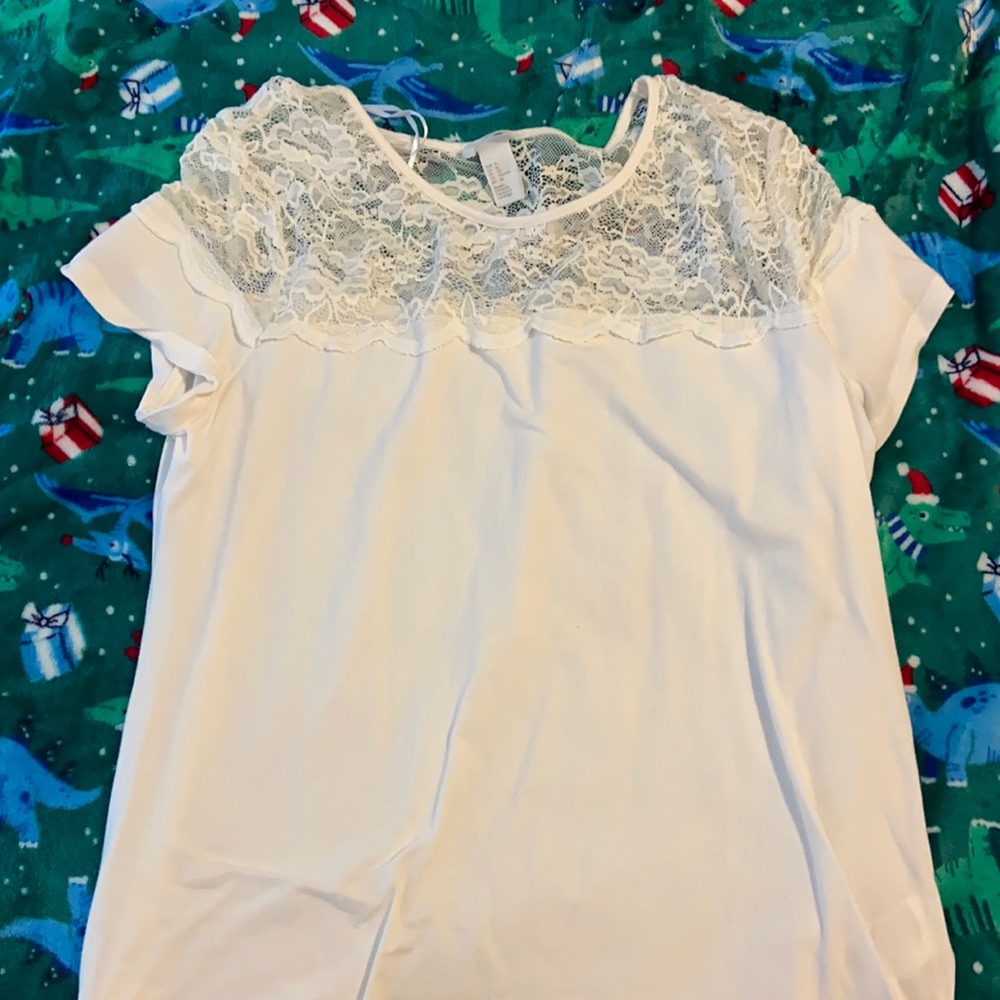 White top with lace neck area